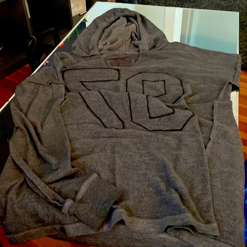Grey sweatshirt